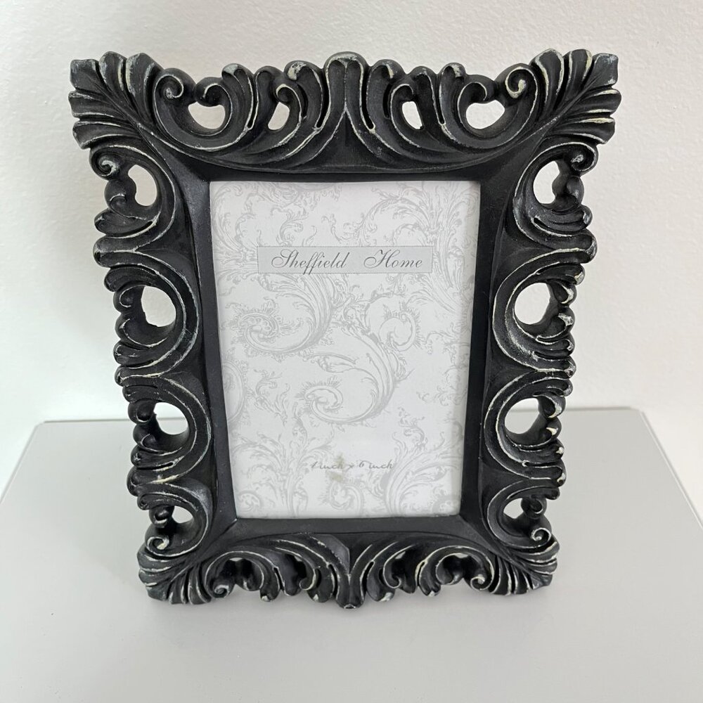 Vintage style scroll frame black 10 1/2L x 8 1/2 T opening 4x6